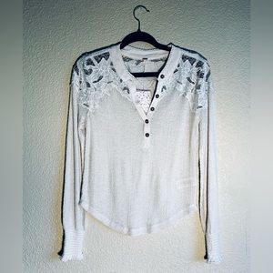 FREE PEOPLE Easy Breezy Lace Henley Long Sleeve Shirt, sz M NWT